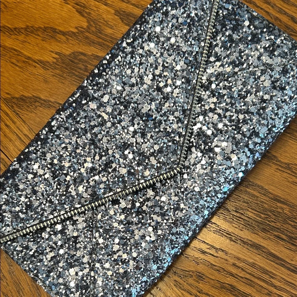 Rebecca Minkoff🩶Silver and Black Sparkle Glitter Leo Clutch/Crossbody  8”W x 4”H